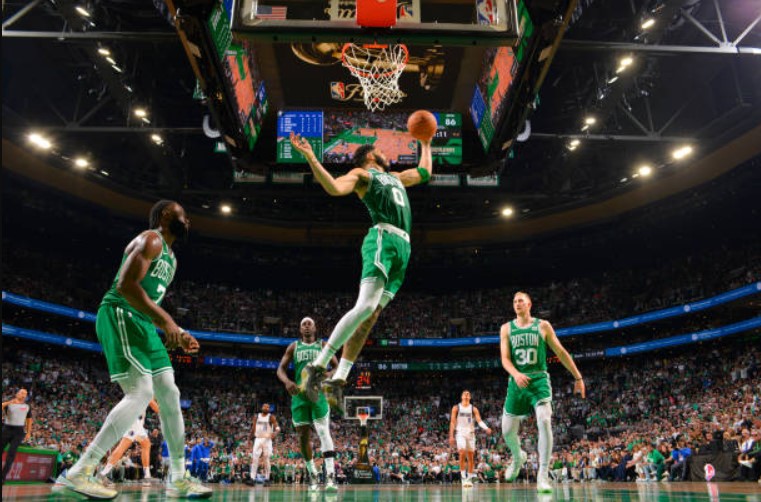 Atual e maior campeão da NBA, Boston Celtics deve ser vendido por R$ 26 bilhões