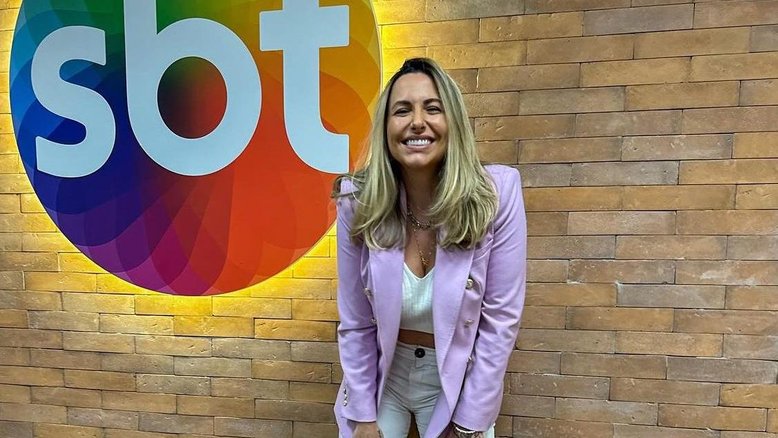 Carolina Diniz é conhecida como 'Teacher dos Famosos'