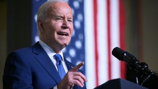 Biden não pode continuar; é indigno