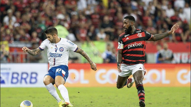 Flamengo marca no fim, vence o Bahia e assume a liderança do Brasileirão