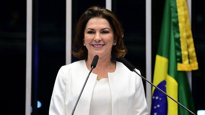 Rosana Martinelli, investigada do 8/1, toma posse no Senado; saiba quem é
