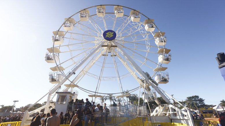 De bungee jump a karaokê, João Rock oferece diversão além dos shows