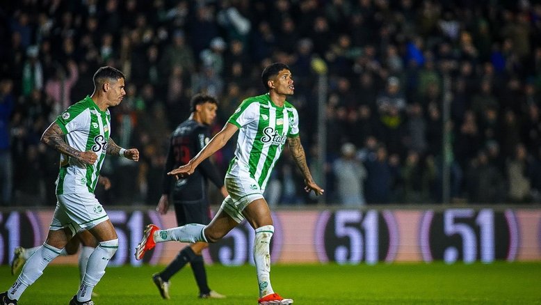Rossi tem grande noite, mas não evita a derrota do Flamengo para o Juventude