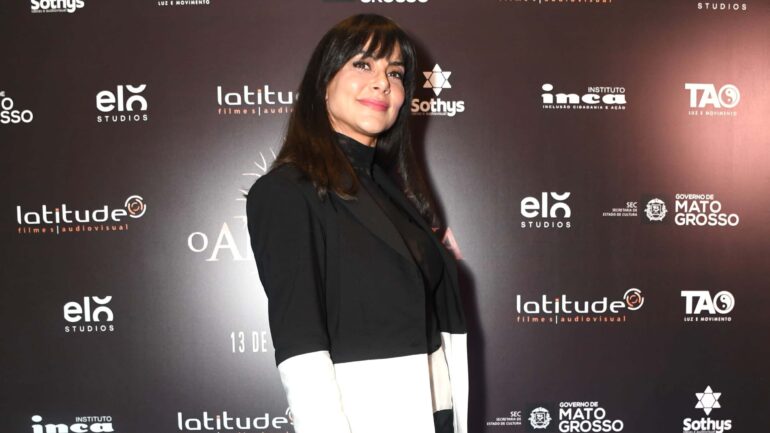 Atriz Lis Luciddi