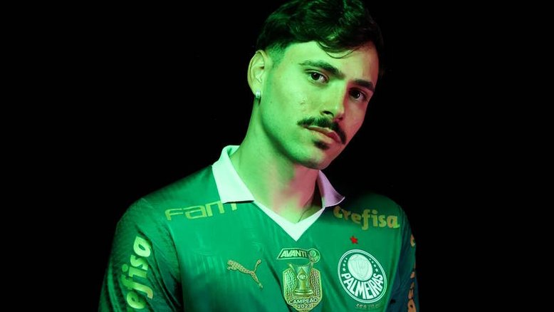 Palmeiras oficializa contratação do meia Maurício, ex-Internacional