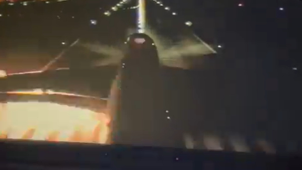 Vídeo: motor do maior avião comercial do mundo estoura durante decolagem em SP