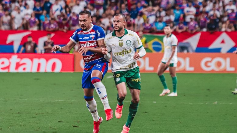 Abel Ferreira erra, e Palmeiras é atropelado pelo Fortaleza no Brasileirão