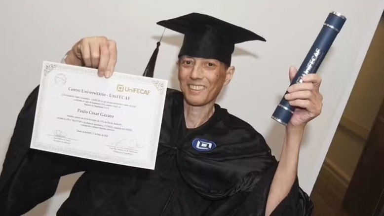 Paulo César Gazaro recebeu diploma de engenharia civil no hospital onde fazia tratamento