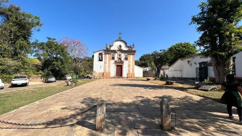 Projeto Água Vida realiza trabalho de revitalização de obras paisagísticas de Roberto Burle Marx