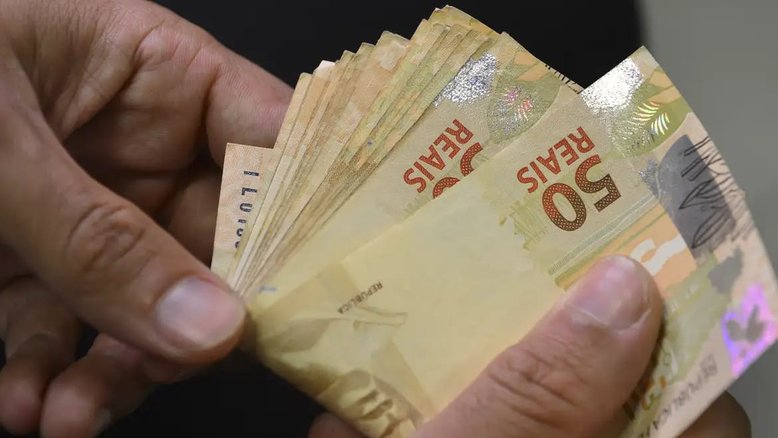 Governo nega 'confisco' de dinheiro esquecido em contas bancárias; entenda