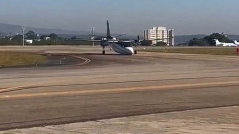 Vídeo: Avião faz pouso 'de nariz' em Sorocaba após pane em trem de pouso