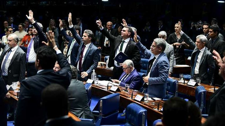 Saiba quais senadores foram contra a taxação de 20% sobre as ‘blusinhas’