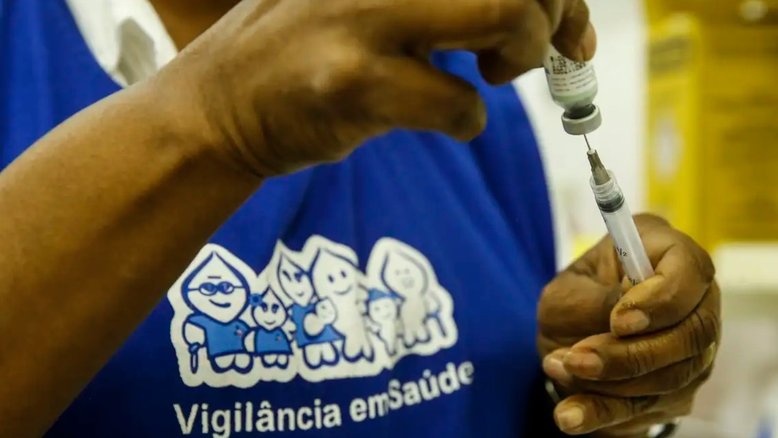 Vacinação contra pólio para menores de 5 anos