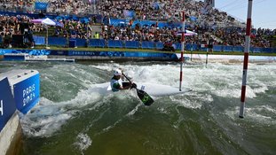 Ana Sátila e Pepê Gonçalves avançam com facilidade às semifinais da canoagem slalom