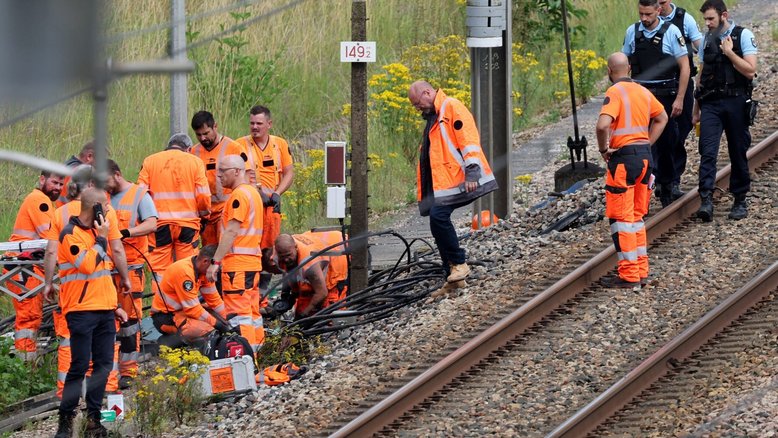 O que se sabe sobre os incêndios criminosos em rede de trens na França