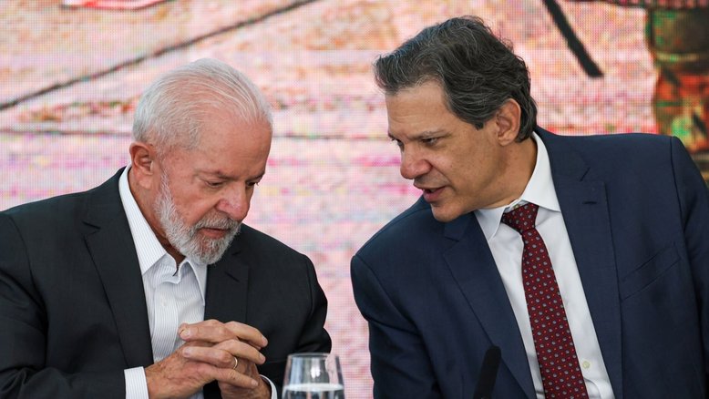 Lula se reúne com Haddad e ministros para debater corte de verbas