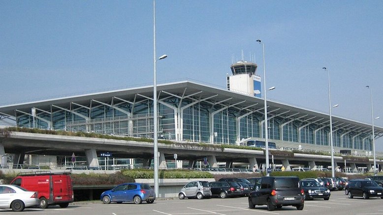Aeroporto franco-suíço Basel-Mulhouse