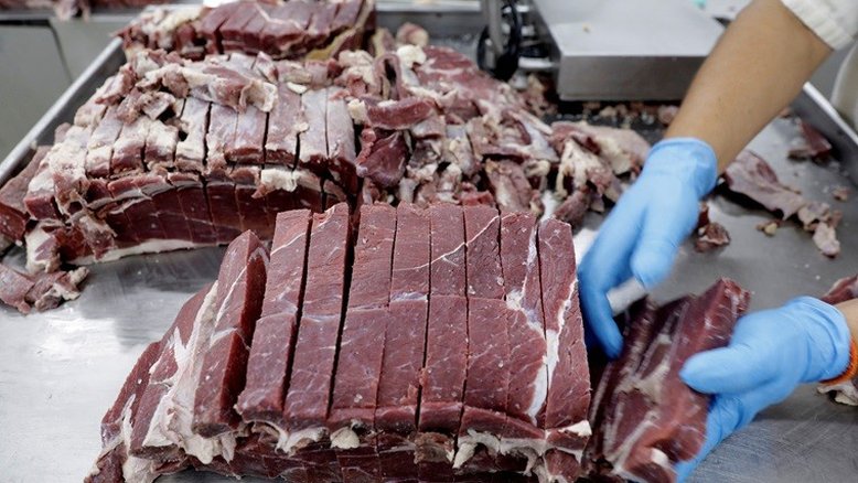 Reforma tributária: carne fica de fora da lista de alimentos com alíquota zero