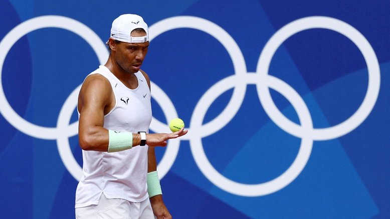 Nadal possui diversas manias durante a partida (Foto: REUTERS/Edgar Su)
