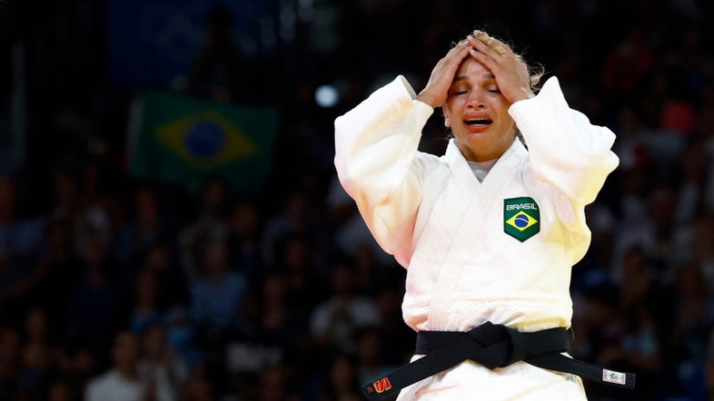 Medalha para o Brasil! Larissa Pimenta vence luta e conquista a medalha de bronze no judô