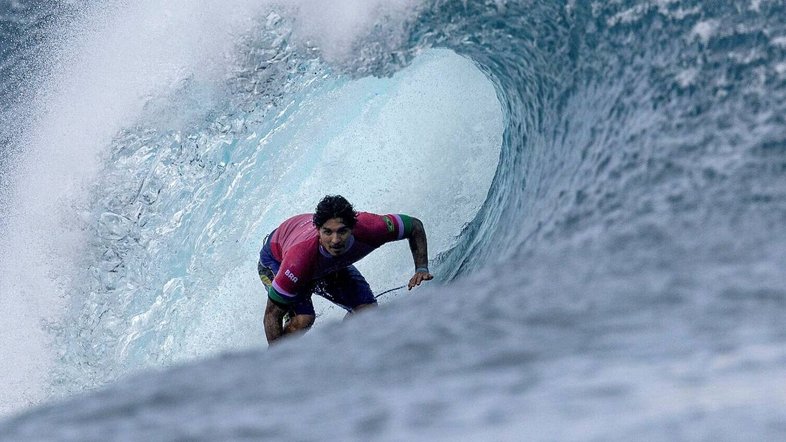 Paris 2024: Gabriel Medina dá show, se 'vinga' de japonês e fará duelo brasileiro nas quartas de final do surfe