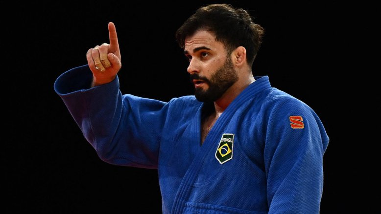 Rafael Macedo vence repescagem no judô e segue sonhando com medalha em Paris 2024