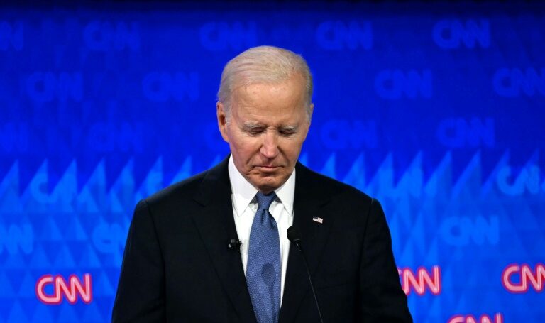 Dois terços dos americanos defendem desistência de Biden