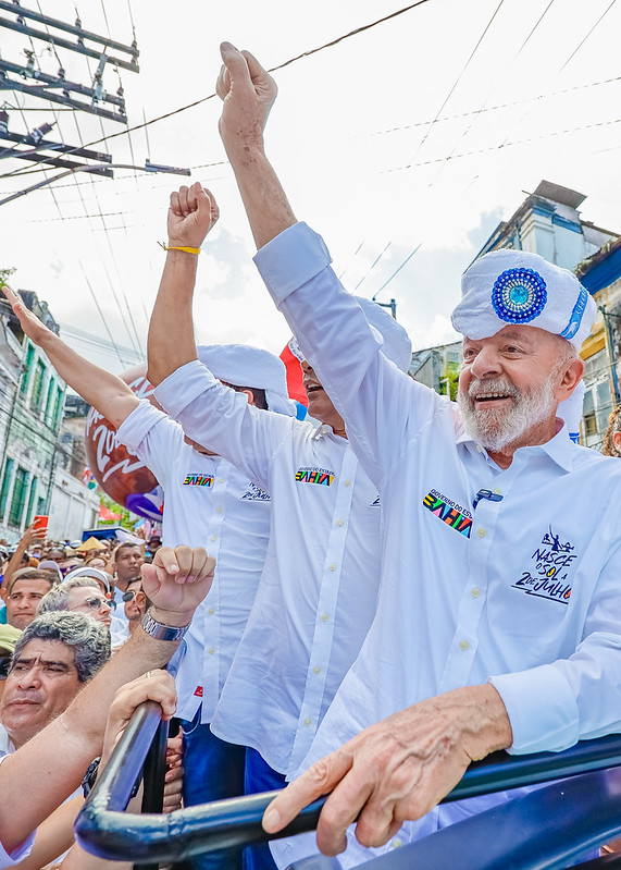 Presidente da República, Luiz Inácio Lula da Silva, durante Caminhada do Dois de Julho, no Largo da Soledade. Salvador - BA.