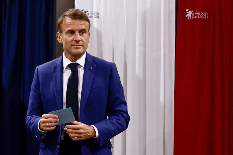 França entra em semana decisiva com a extrema direita muito perto do poder