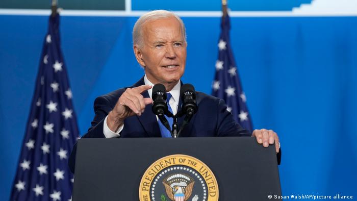 Gafes com Zelensky e Kamala ofuscam coletiva de Biden