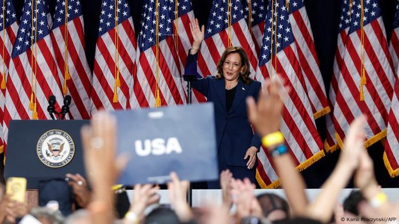Kamala critica Trump em primeiro comício de campanha