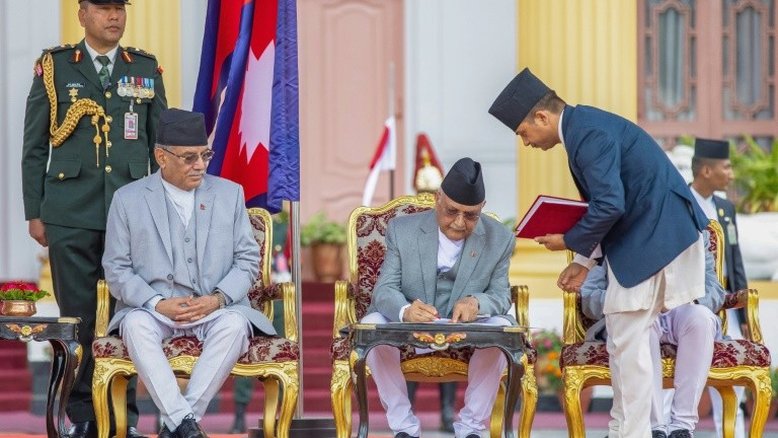 Comunista Sharma Oli toma posse em quarto mandato como primeiro-ministro do Nepal