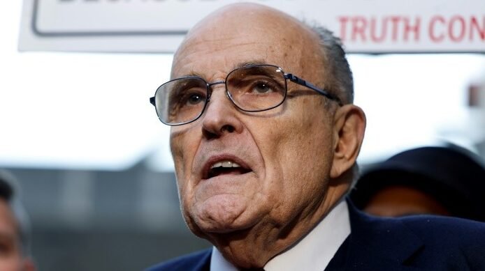 Ex-prefeito de Nova York, Rudy Giuliani está hospitalizado em condição ‘crítica’