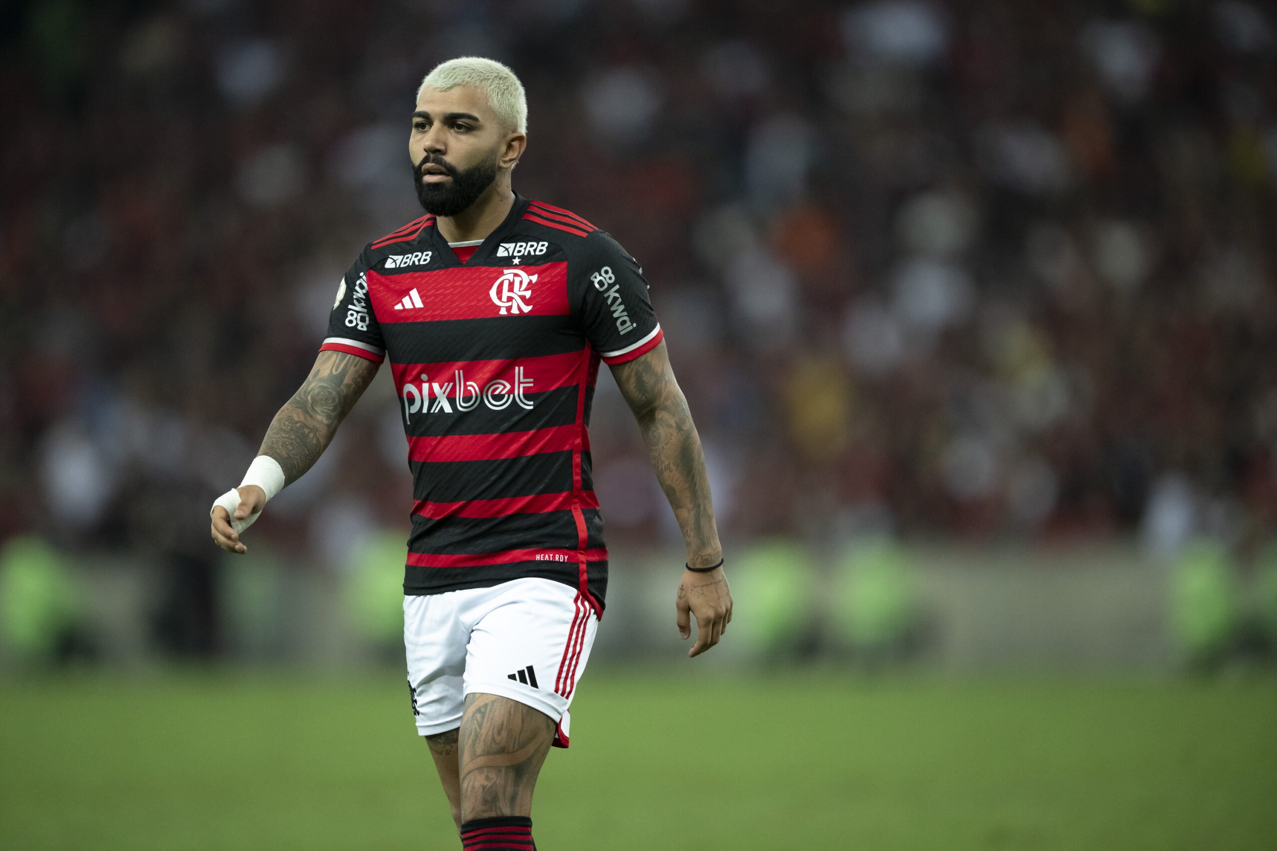 Flamengo é surpreendido pelo Fortaleza no Maracanã e perde a liderança do Brasileirão