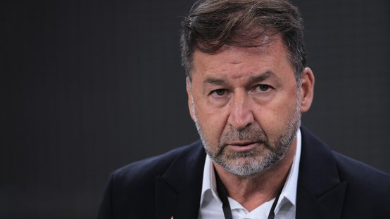 Conselho do Corinthians revoga decisões que afastaram Augusto Melo da presidência