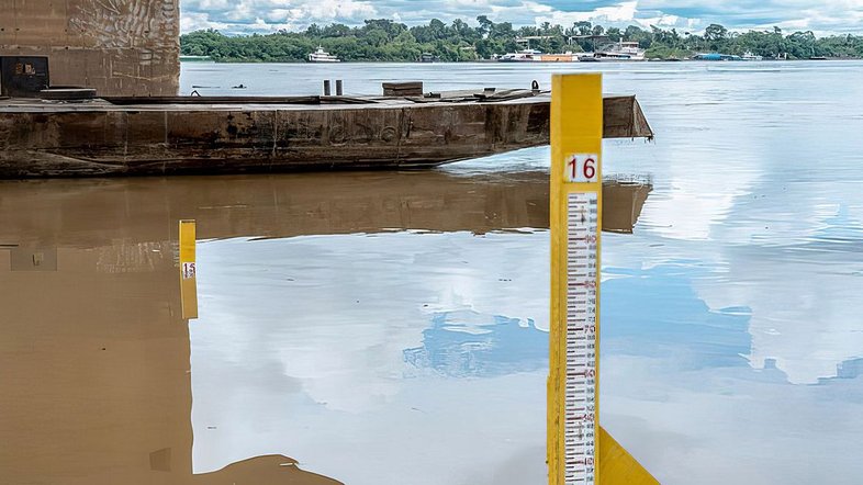 Amazônia: seca faz cidade temer por falta de comida e remédios