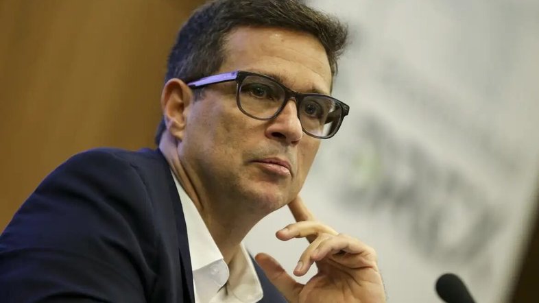 PT afirma que Campos Neto usa BC como 'bunker para sabotagem econômica' do País