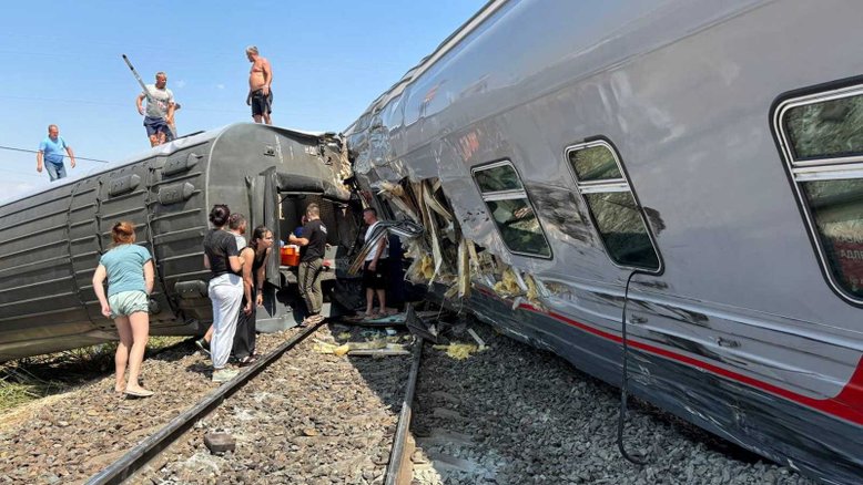 Acidente com trem e caminhão na região russa de Volgogrado 29/7/2024 Sergey Ponkratov via Telegram/Handout via REUTERS