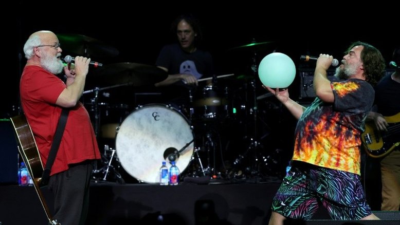 Dupla de roqueiros Tenacious D cancela turnê após comentários sobre atentado contra Trump
