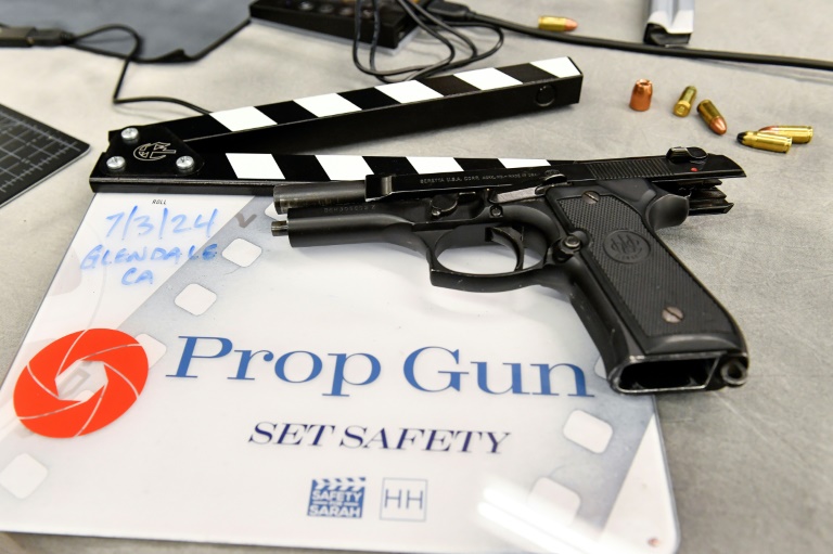 Hollywood repensa o uso de armas de fogo após a tragédia de 'Rust'