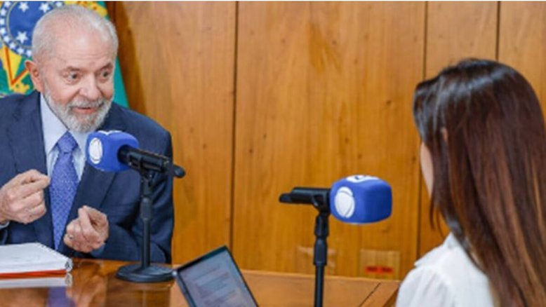 Apresentadora do 'Jornal da Record' é demitida após vazar entrevista confidencial da emissora