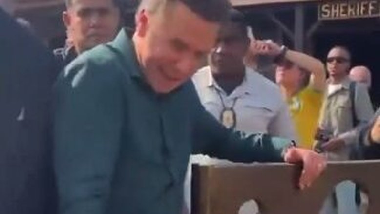 Moraes autoriza investigação contra prefeito que sugeriu colocá-lo na guilhotina