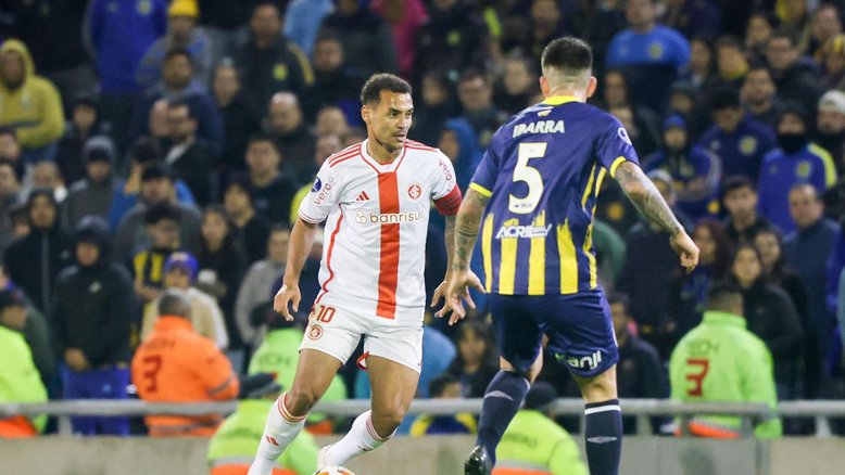 Inter volta a jogar mal e perde para o Rosario Central nos playoffs da Sul-Americana