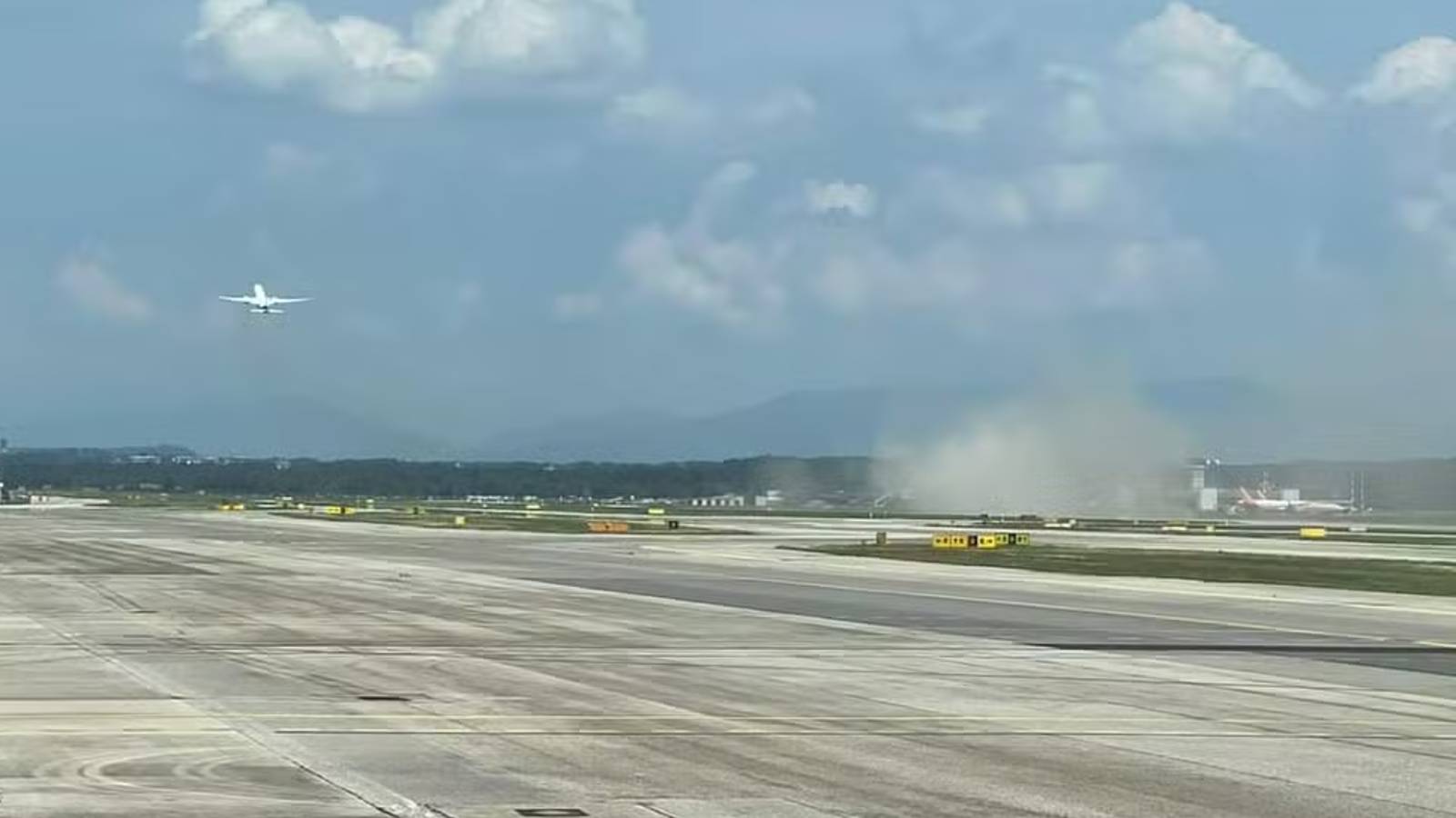 Fumaça em aeroporto após incidente com avião da Latam