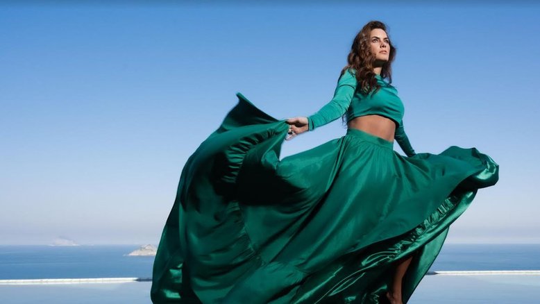 Laura Proença está lançando o álbum 'Pode Ser a Gota d'Água'