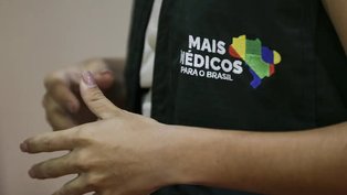 EUA revogam vistos de brasileiros por relação com programa Mais Médicos