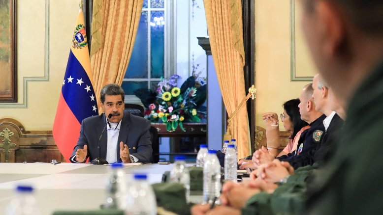 Presidente venezuelano, Nicolás Maduro, reúne-se com o Conselho de Estado e o Conselho de Defesa, em Caracas 30/07/2024 Palácio de Miraflores/via REUTERS