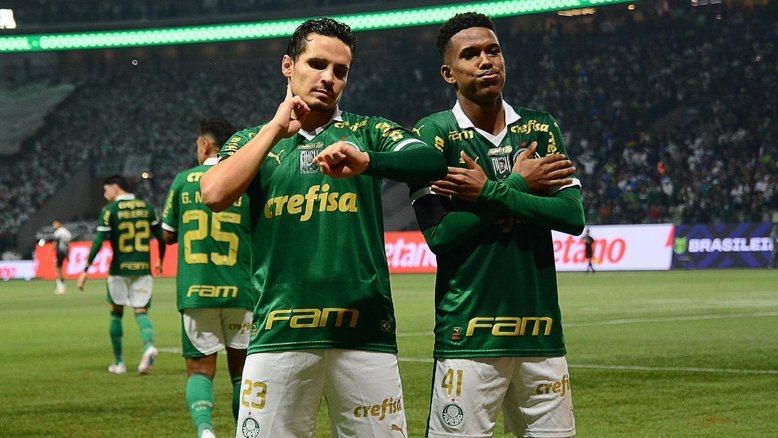 Palmeiras domina, derrota o Corinthians em clássico com confusão e amplia crise do rival