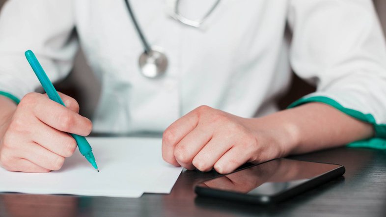 CRM-DF alerta sobre lei que permite a enfermeiros prescreverem