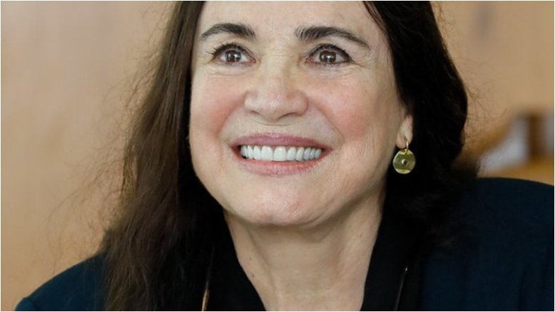 Regina Duarte diz que não é mais capaz de fazer novelas: 'Não consigo decorar textos'